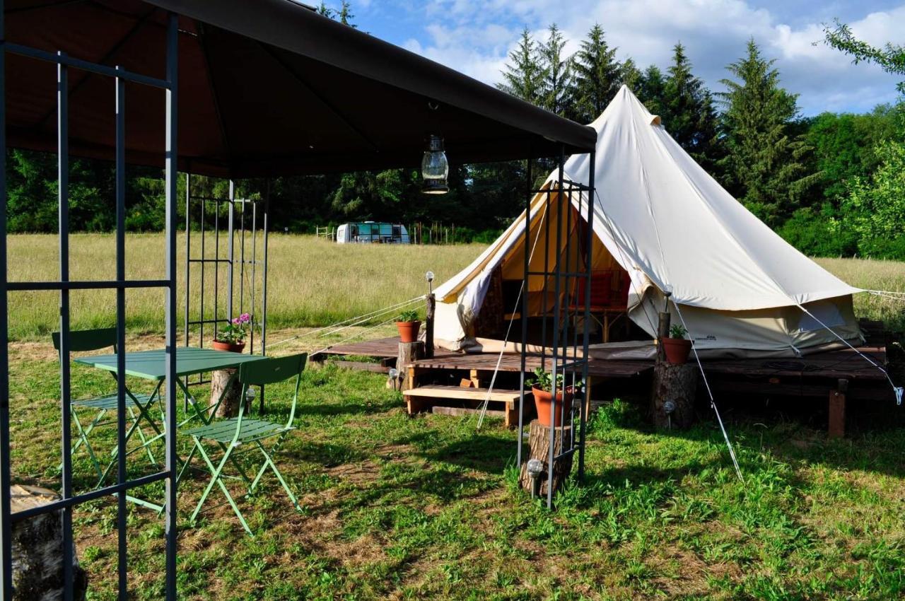 Guillerin Caravan And Glamping Sornac Екстер'єр фото